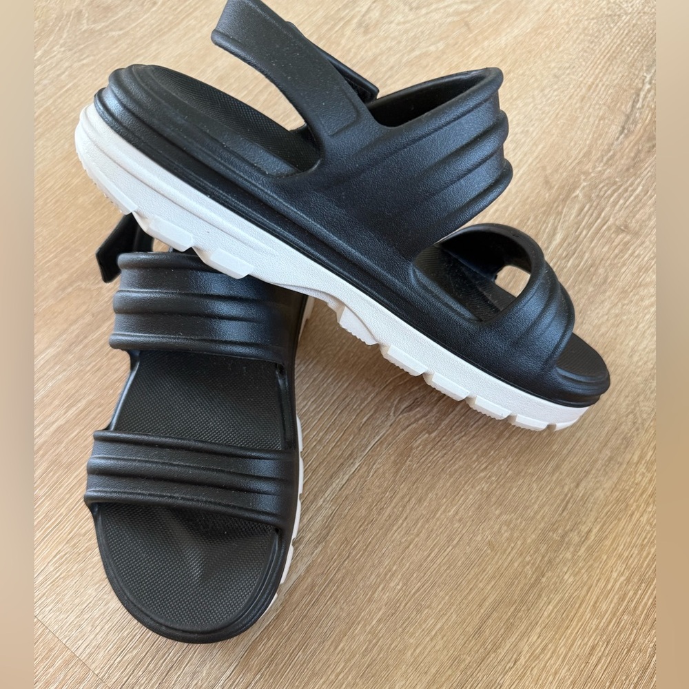 HUNTER | black bloom slimgback sandals - Picture 10 of 11